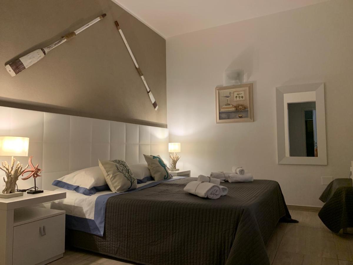 Aquarama Rooms & Apartments Torre Squillace 外观 照片