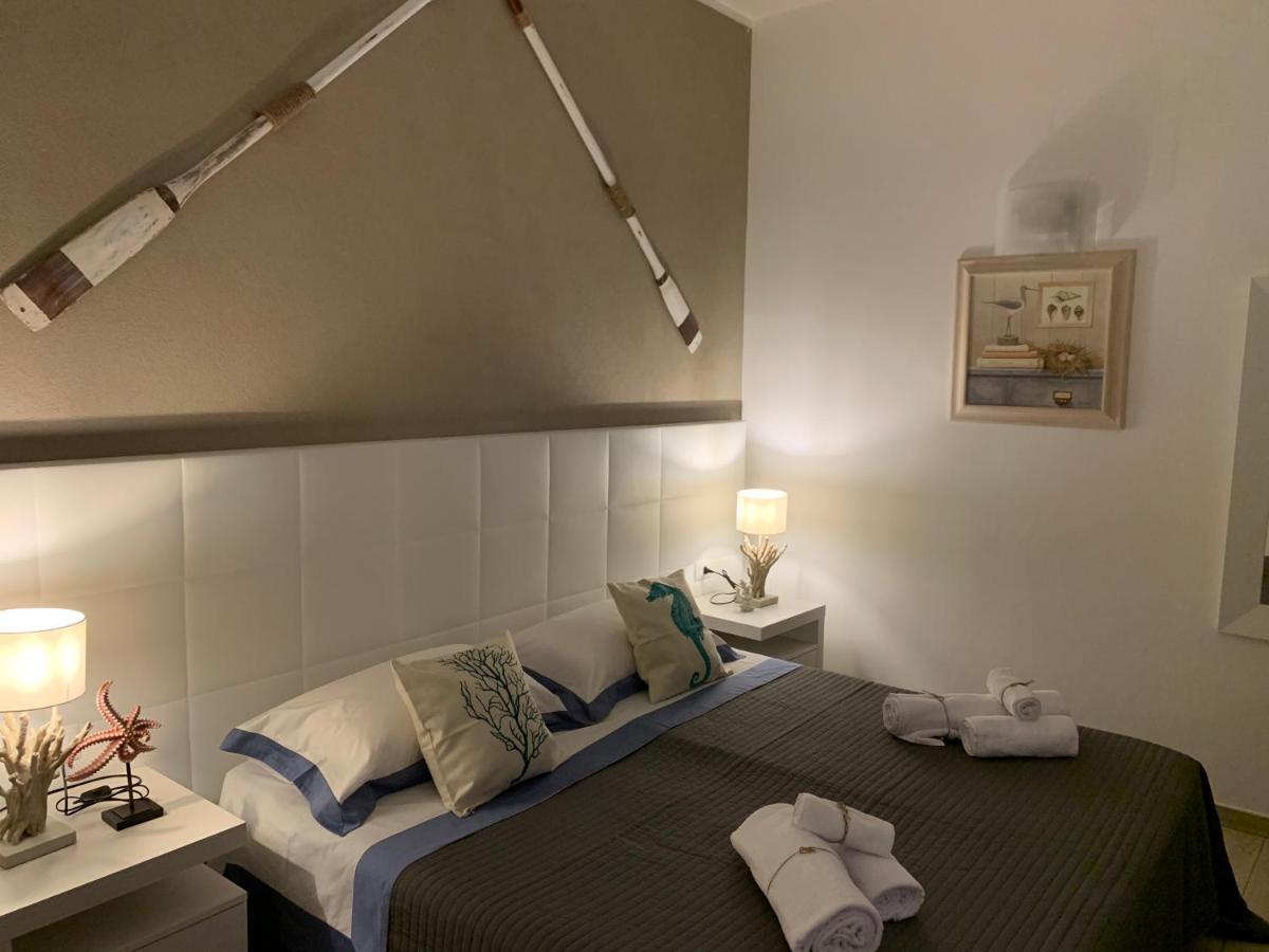 Aquarama Rooms & Apartments Torre Squillace 外观 照片