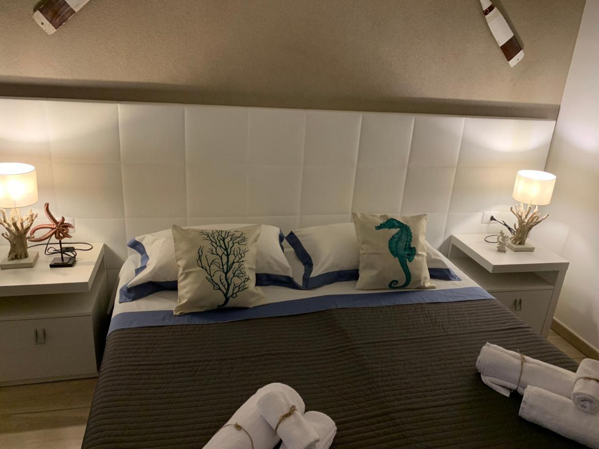 Aquarama Rooms & Apartments Torre Squillace 外观 照片