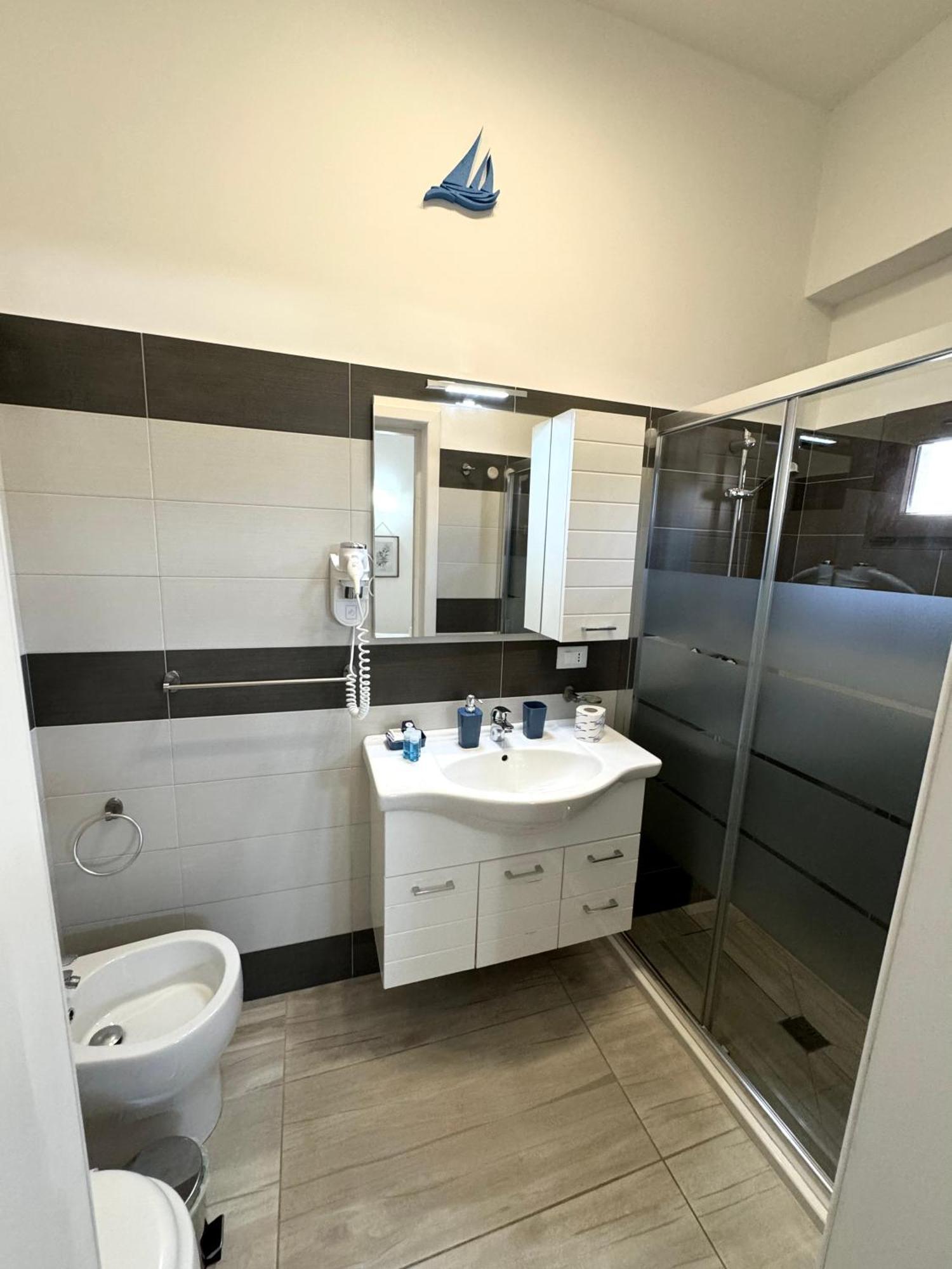 Aquarama Rooms & Apartments Torre Squillace 外观 照片